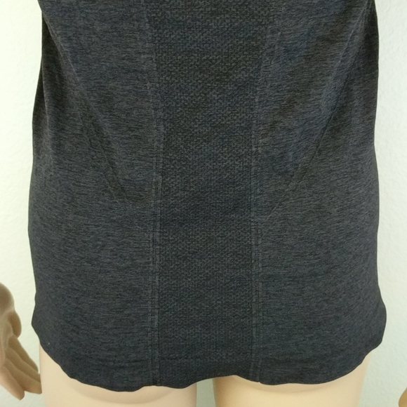 [Zella] Seamless Knit Short Sleeve Workout Shirt - Picture 6 of 7